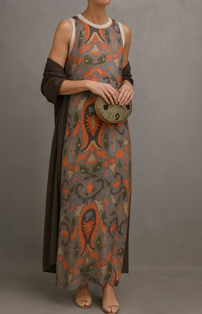 ISABELLA | ELEGANT EVENING DRESS WITH CHAIR