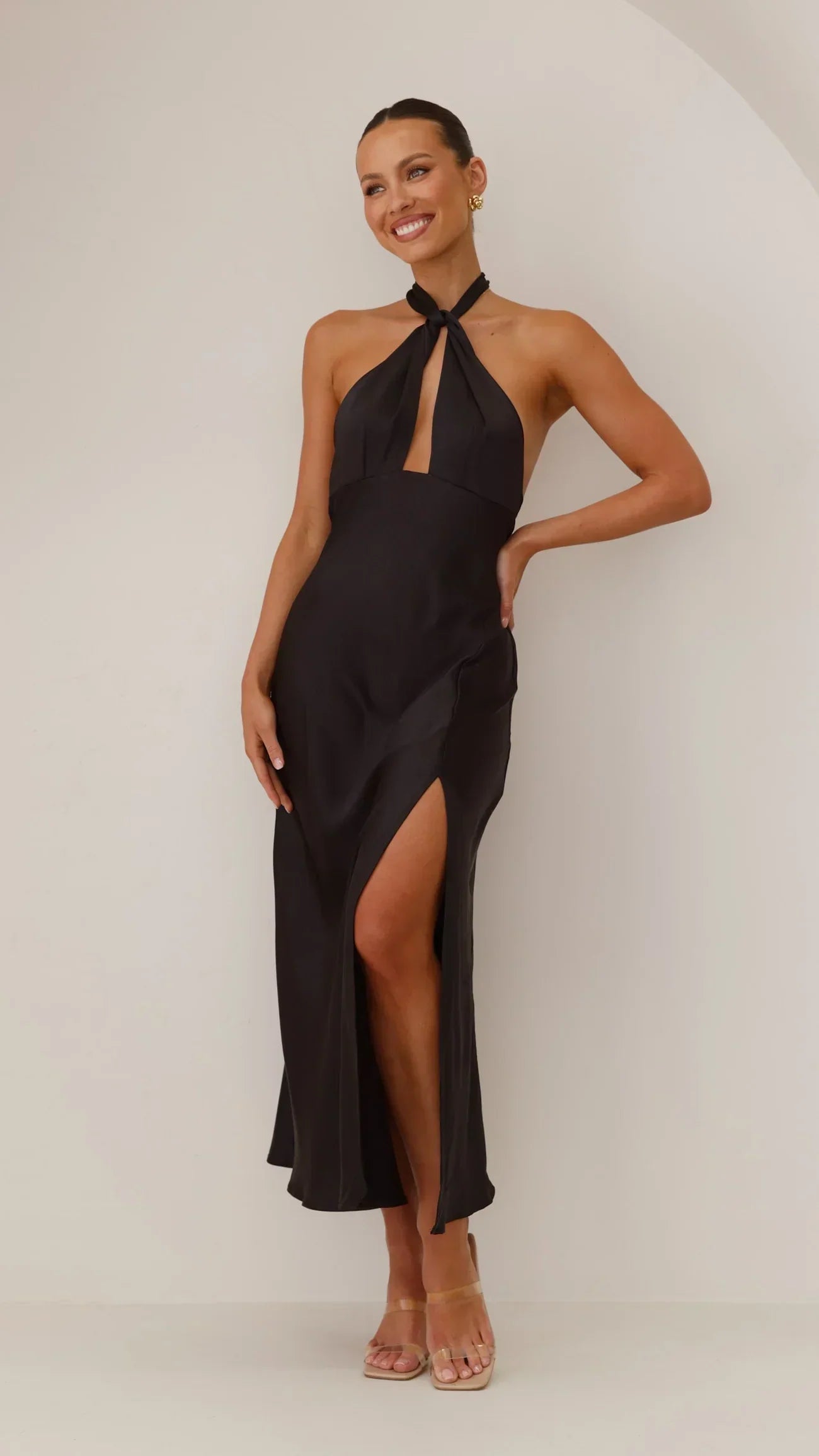 Avenli | Satin dress with tie at the neck