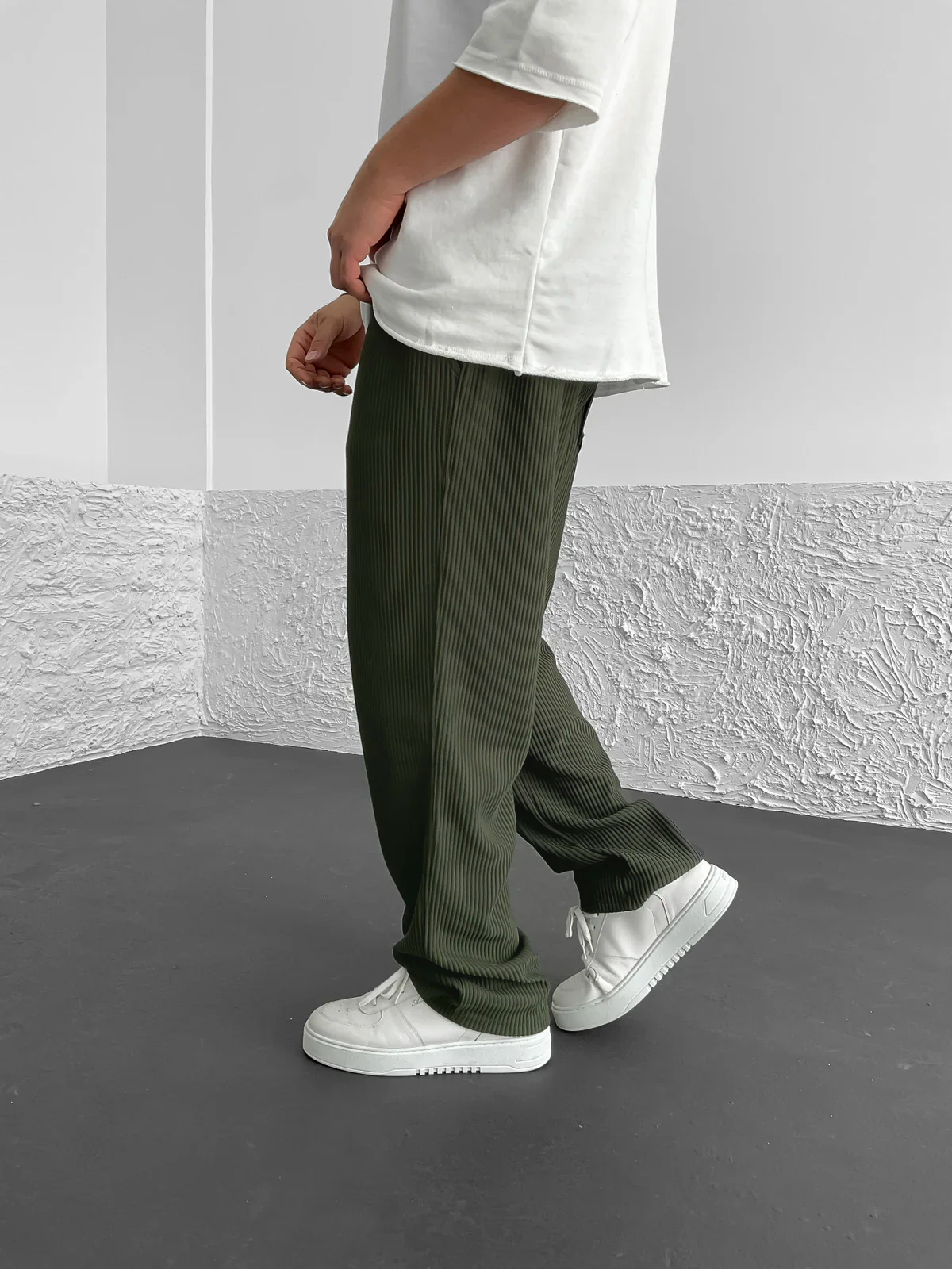 Avenli | Ribbed, relaxed fit trousers