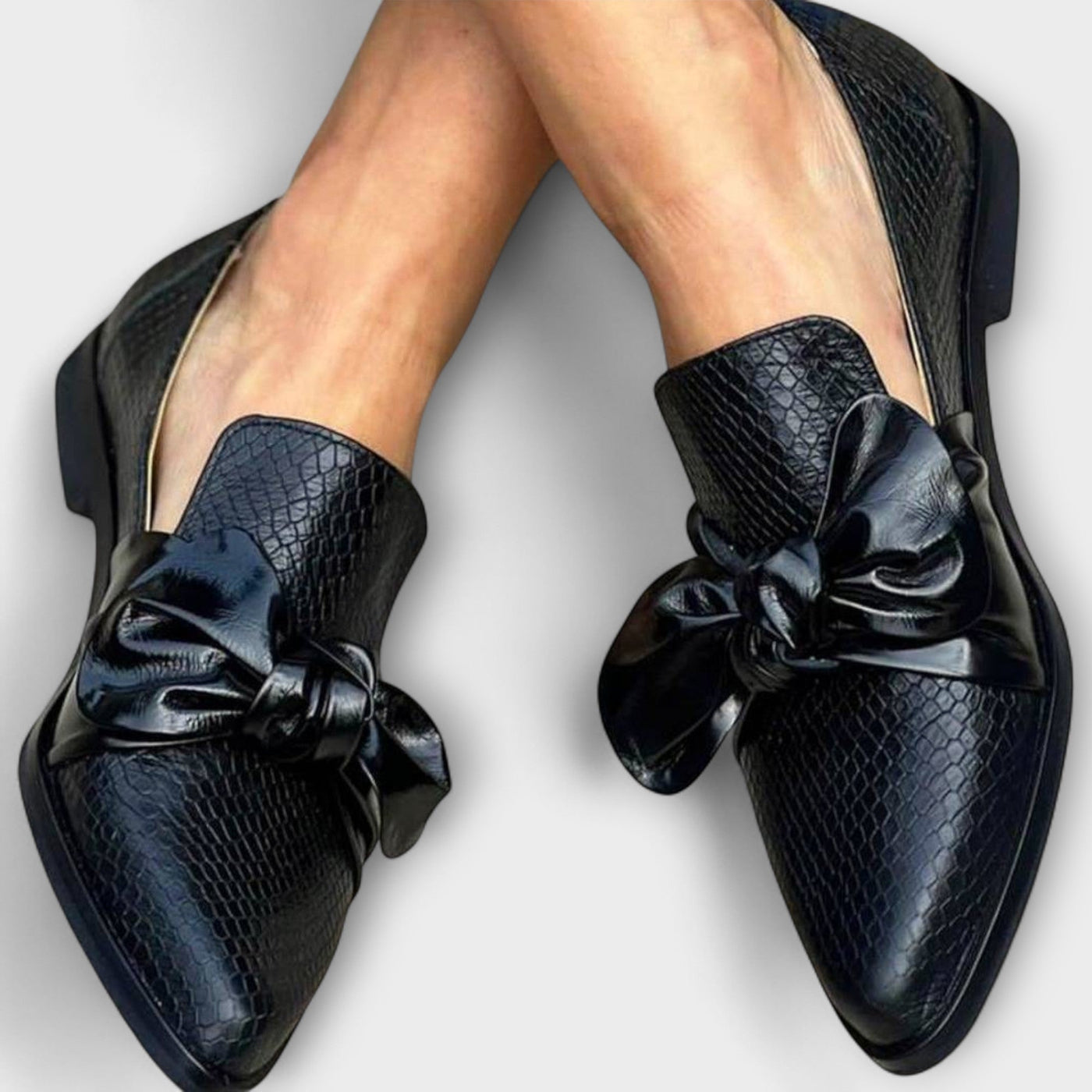 Claudia - Loafer with bow