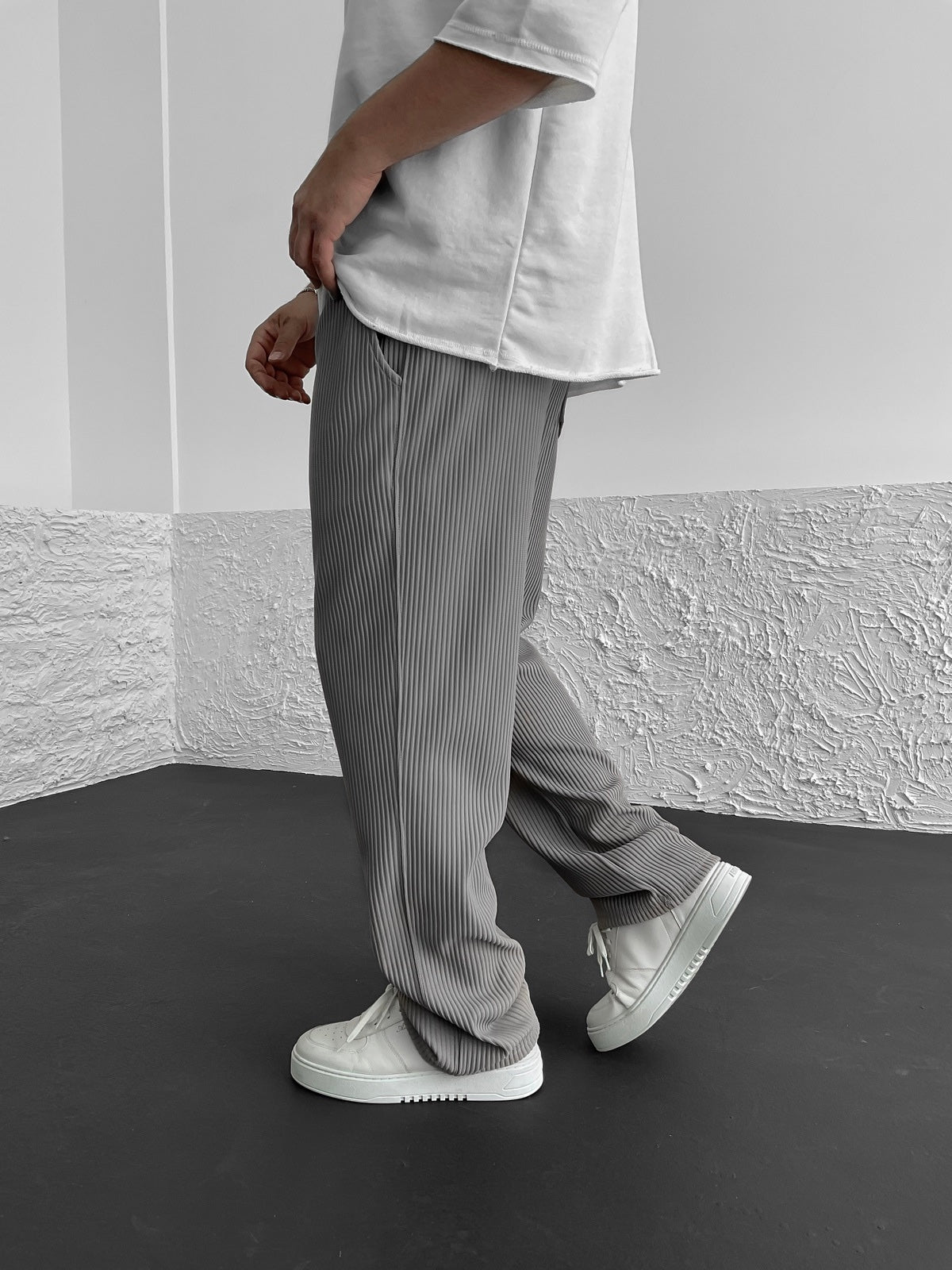 Avenli | Ribbed, relaxed fit trousers