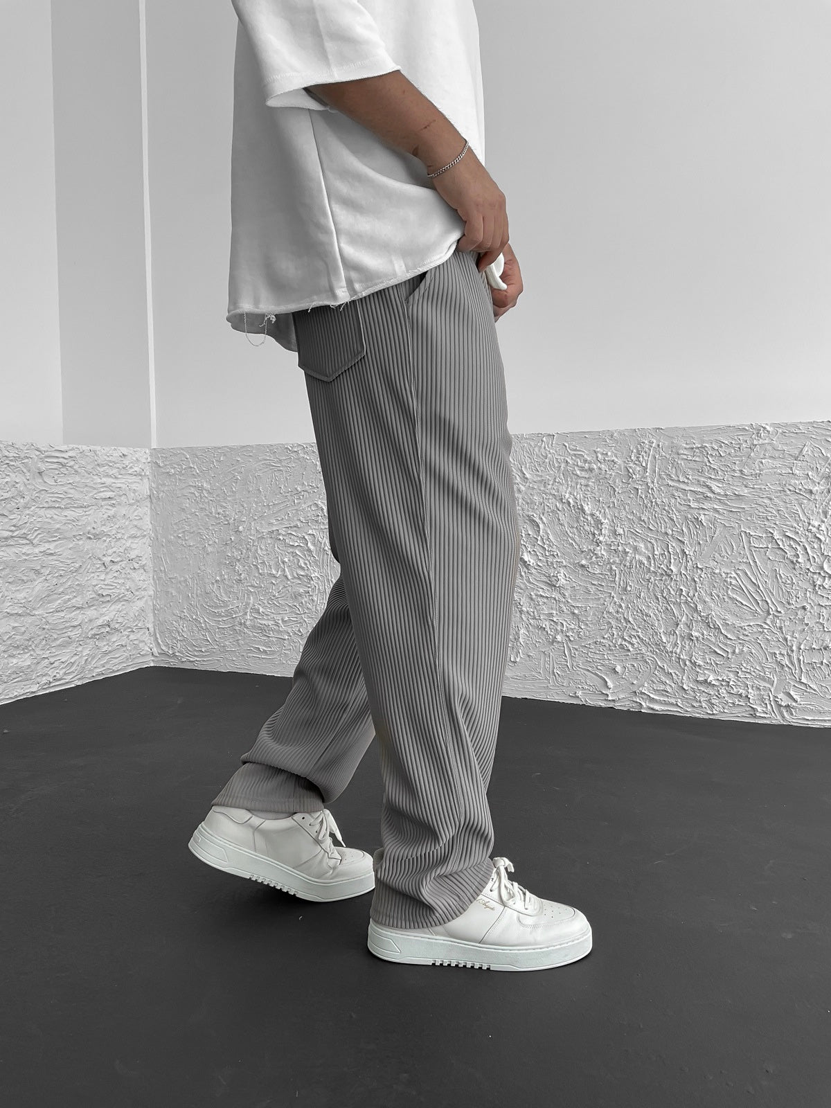 Avenli | Ribbed, relaxed fit trousers