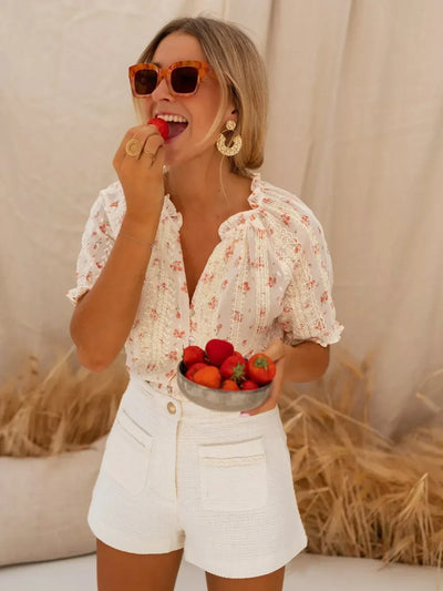 Avenli™ | Blouse with flowers and summery charm