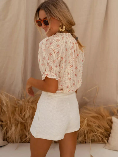 Avenli™ | Blouse with flowers and summery charm