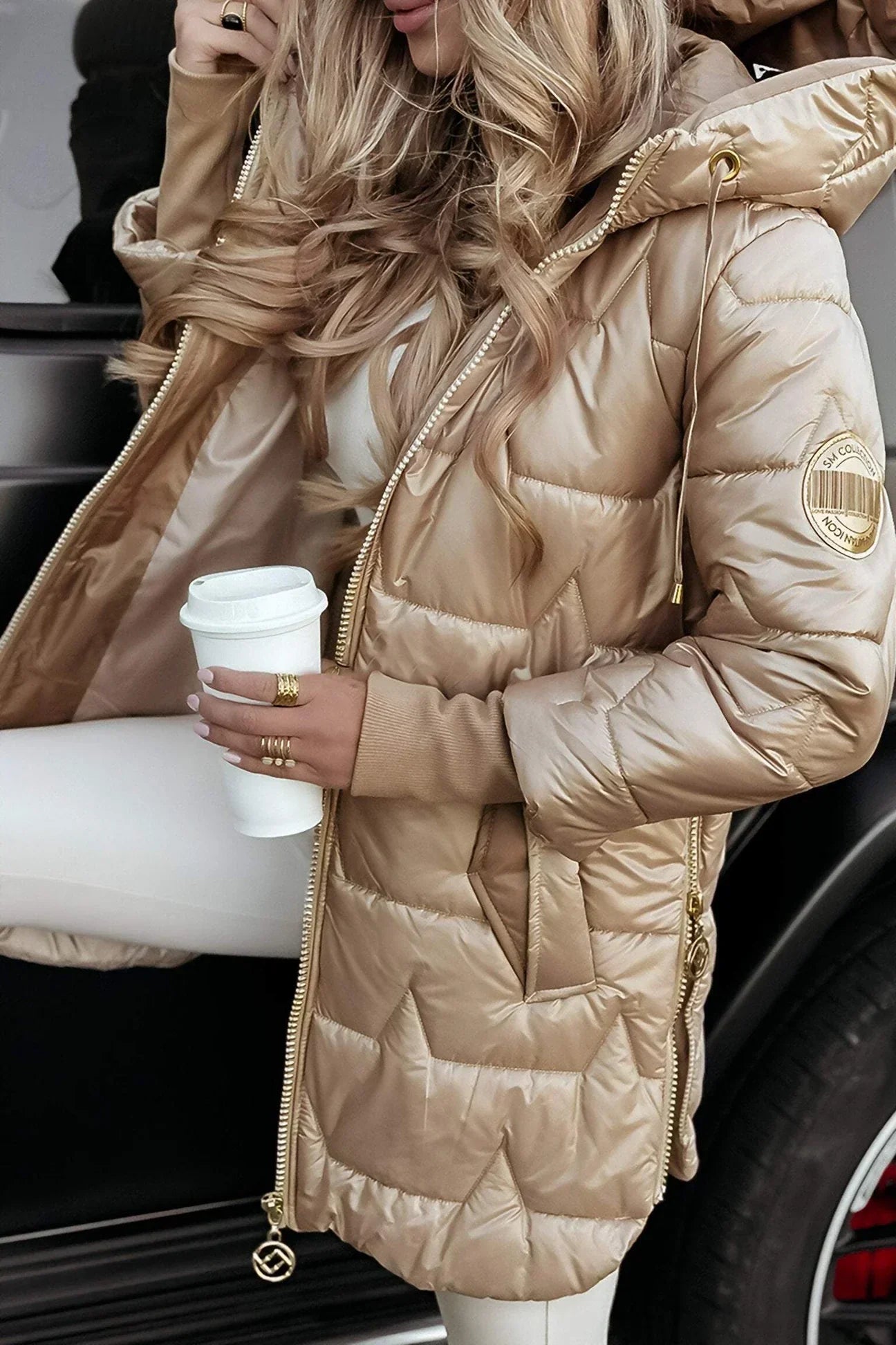 Nolwen - Elegant winter jacket with hood and lining